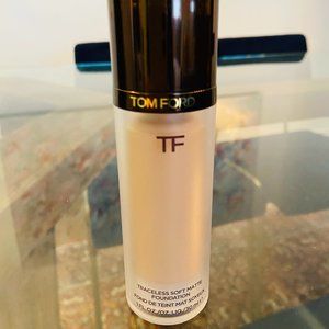 Tom Ford Traceless Soft Matte Foundation - Ivory 4.5